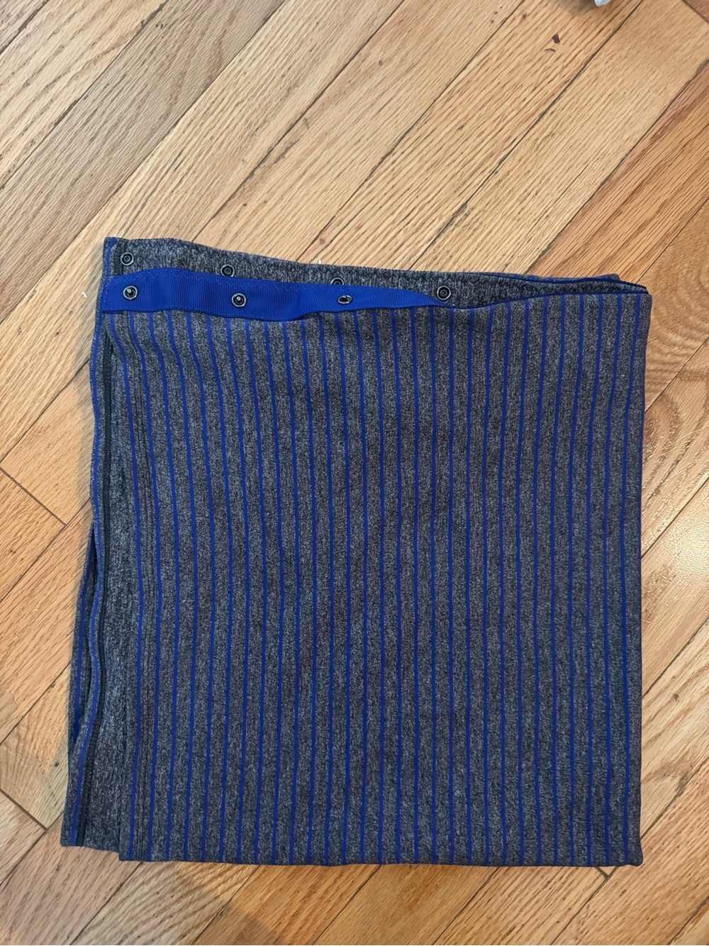 Lululemon Infinity Scarf - Picture 2 of 3